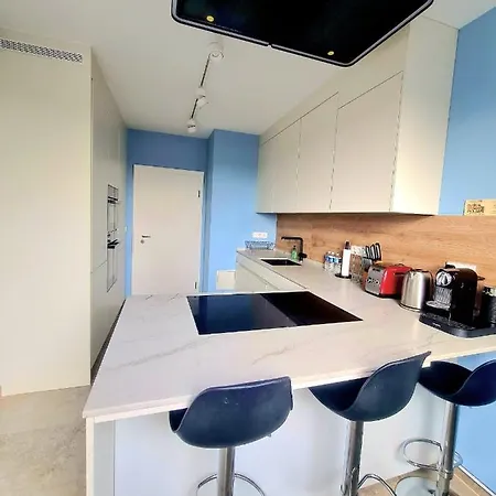 Luxury 3 Bedrooms *