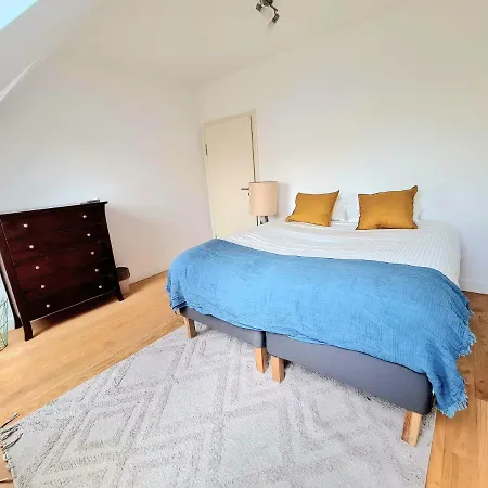 Luxury 3 Bedrooms 아파트 *