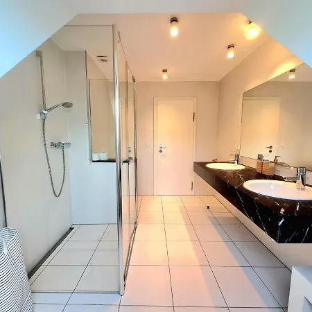 아파트 Luxury 3 Bedrooms